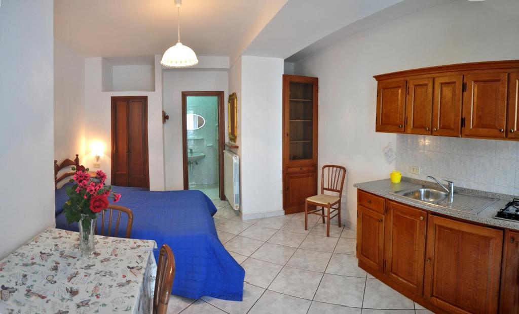 Casamicciola Terme Hotel Residence Villa Teresa חדר תמונה